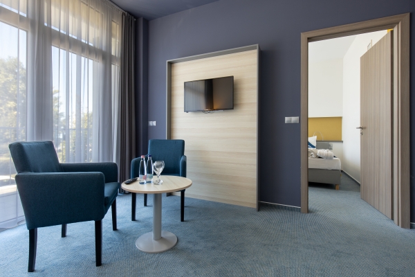 Hotel Yacht Wellness & Business (Siófok)